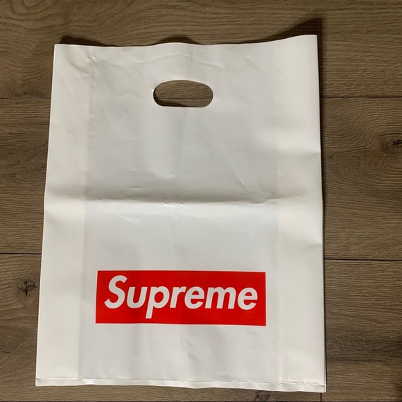 Supreme logo bag